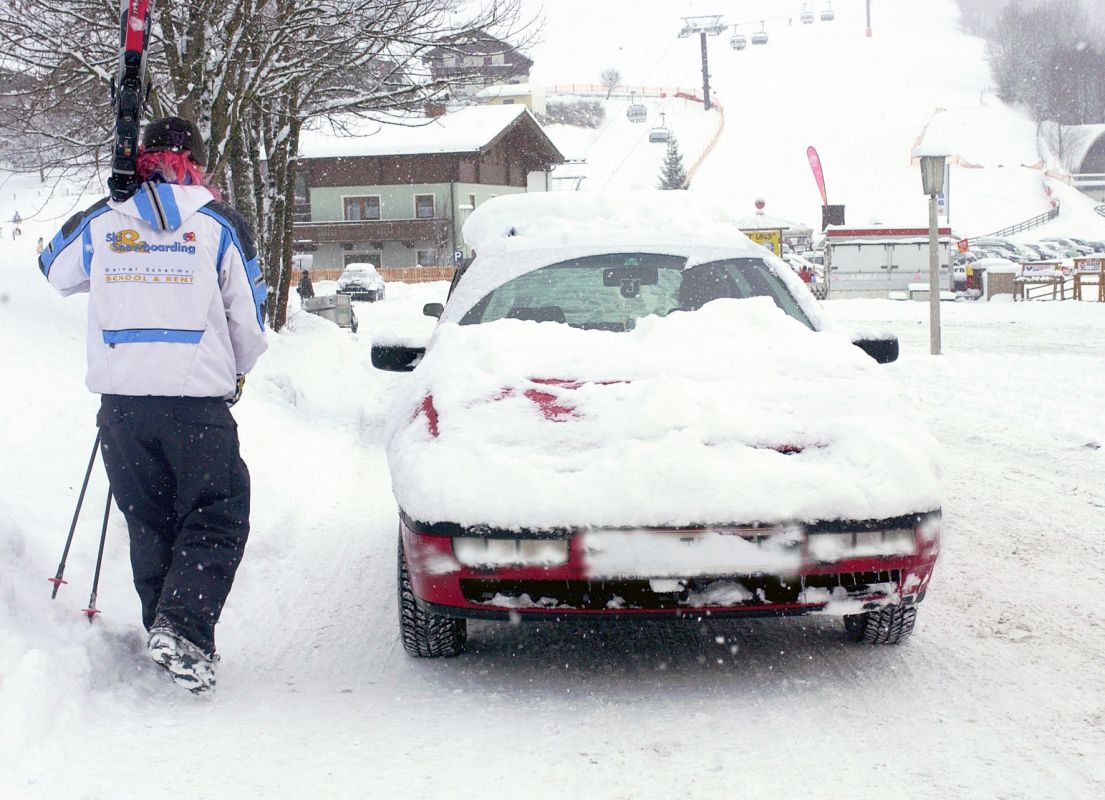 Autotür eingefroren – was tun?