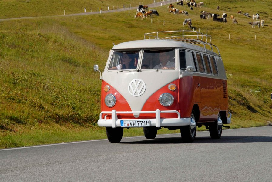 Hightech-Klassiker für Zeitreisende: VW elektrifiziert den Bulli-T1